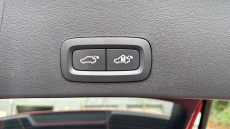 Volvo XC40 2.0 B4P Plus Dark 5dr Auto Petrol Estate